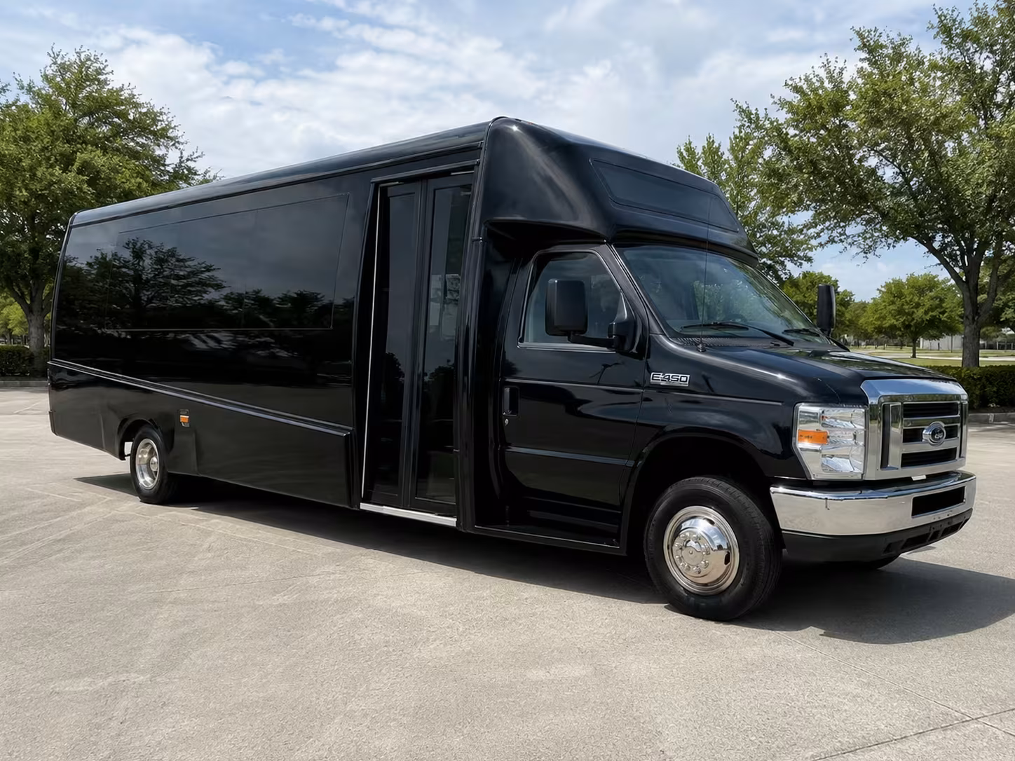 15 passenger minibus