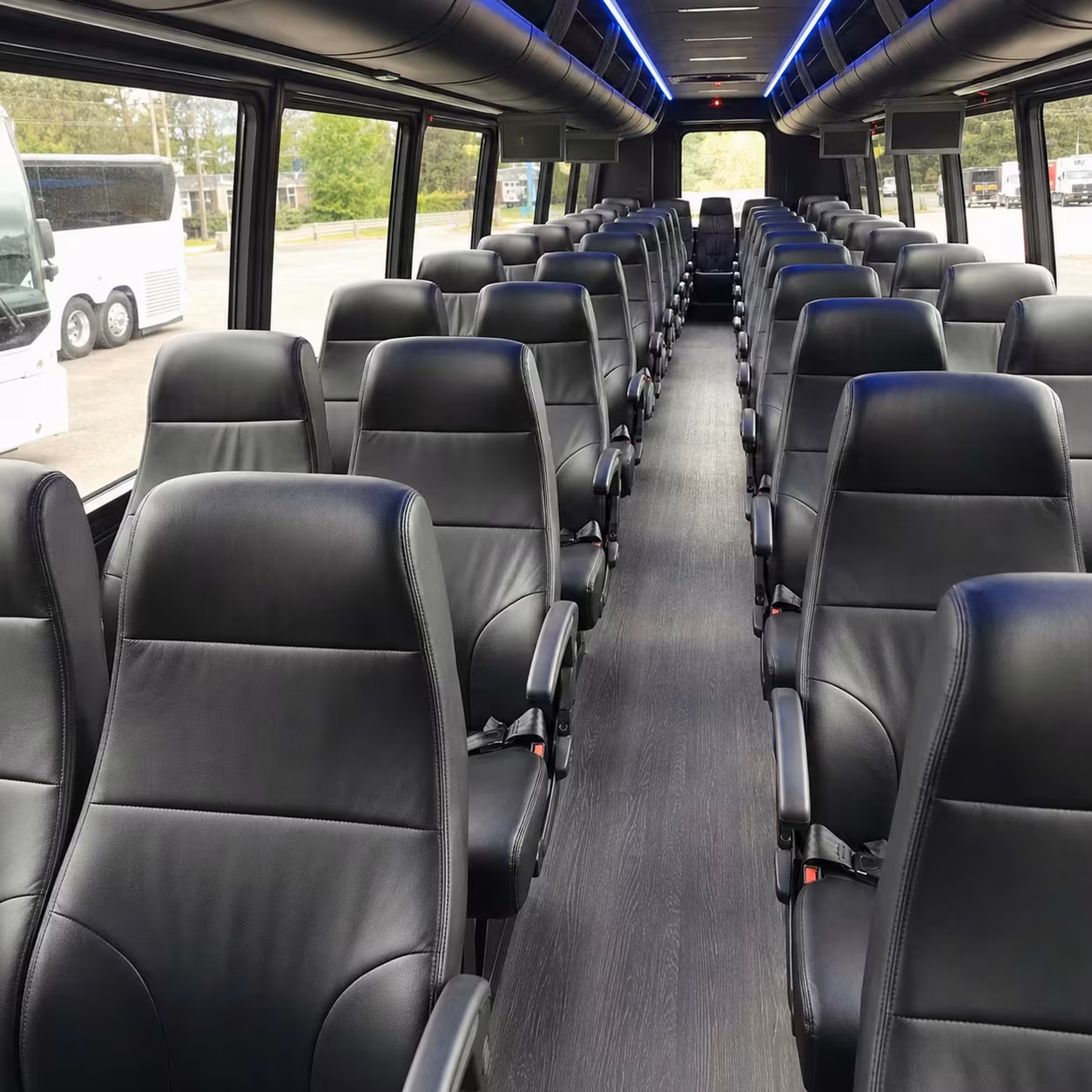 fort myers minibus rentals for construction site workers
